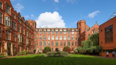 The University of Sheffield wins the ENGINUITY award for its training center